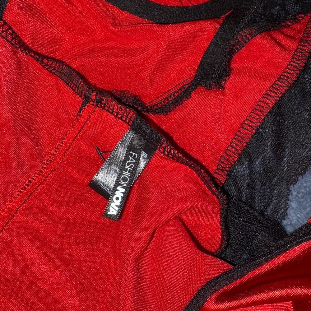 NWOT Fashion Nova Elegant Red and Black Lace Bodysuit - Picture 7 of 8